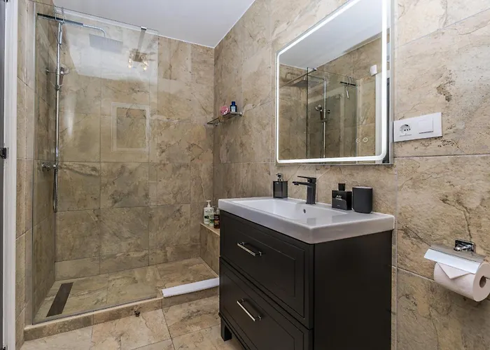 Tranquila * دينايا